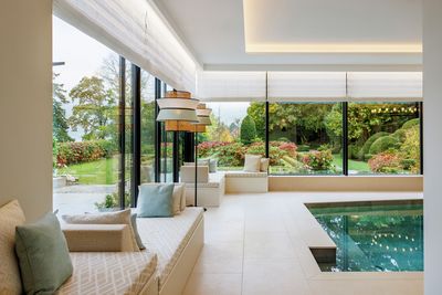 Tende a pacchetto, SG 2360, Colorama 2, Villa at the lake, Lucerne, Switzerland