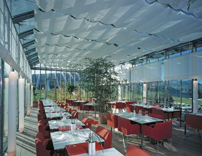 Tende a pacchetto, SG 2120, Colorama 1, Room shot "Paul Klee Zentrum - Restaurant Schöngrün", Berne, Switzerland