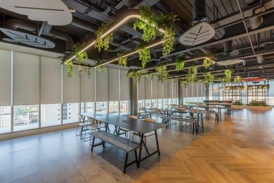 Tende a rullo, SG 4910, Versascreen 1-10%, Virgin Money, Glasgow, Scotland, United Kingdom