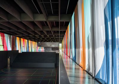 Tende arricciate, SG 5600, Colorama 1, Kepler Hall, Johannes Kepler University, Linz, Austria