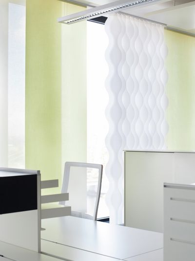 Tende a strisce verticali, SG 2810, Multi Visio, Room shot "Kranhaus", Cologne, Germany, Vertical Waves