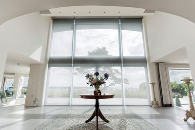 Tende a rullo, SG 4880, Multiscreen 1-10%, Room shot "Harbourside Park", Poole, Dorset, United Kingdom